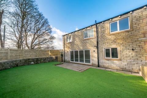 5 bedroom detached house for sale, The Brambles, Hallas Road, Kirkburton, HD8