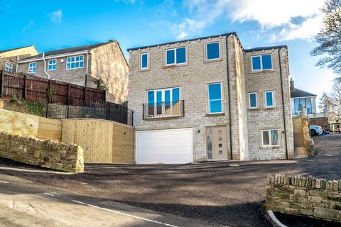 The Brambles, Hallas Road, Kirkburton, HD8