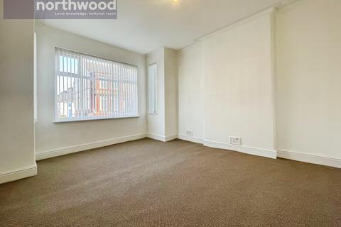4 bedroom semi-detached house to rent, Malvern Road, Wirral CH45