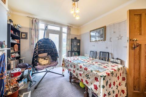 3 bedroom semi-detached house for sale, Lankers Drive, Harrow, HA2