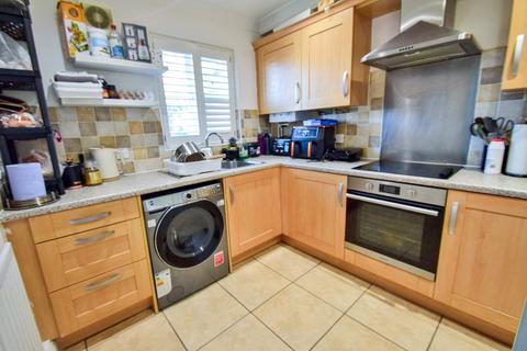 2 bedroom terraced house for sale, Hawthorns, Meadside Walk, Walderslade, Chatham, ME5