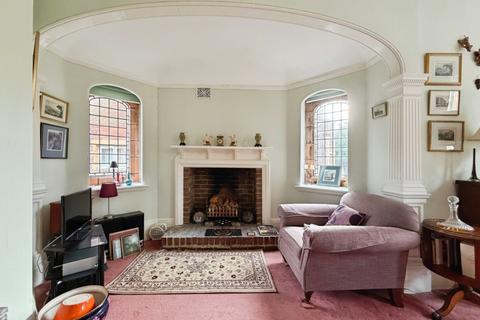 3 bedroom flat for sale, Earls Avenue, Folkestone