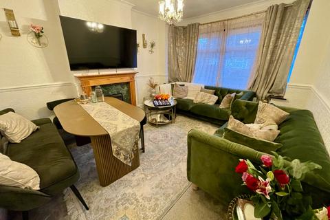 undefined, Exton Avenue, Luton, Bedfordshire, LU2 0LH