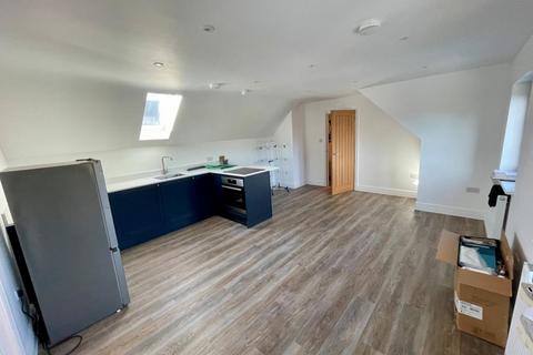 1 bedroom flat to rent, Finchampstead Road,  Finchampstead,  RG40