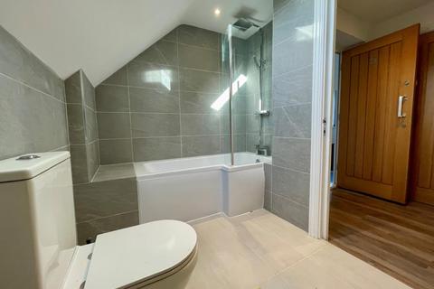 1 bedroom flat to rent, Finchampstead Road,  Finchampstead,  RG40