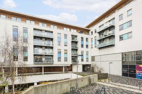 2 bedroom flat for sale, Streatham High Road, London SW16