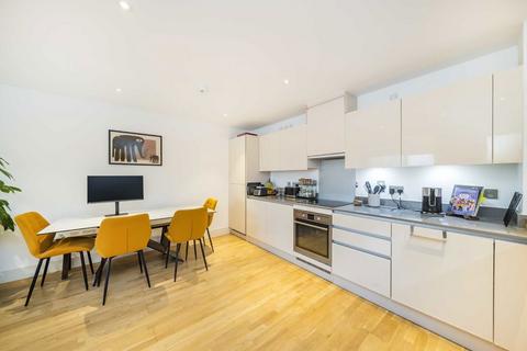 2 bedroom flat for sale, Streatham High Road, London SW16