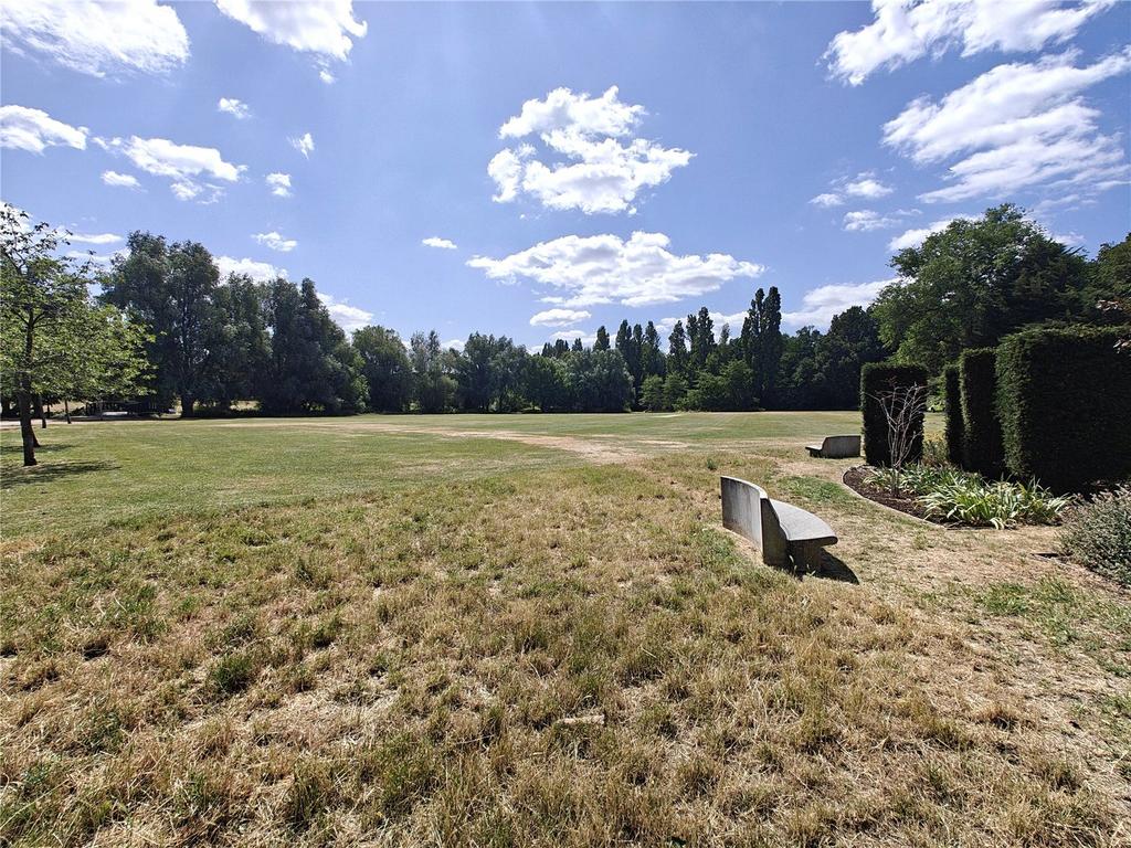 Chinbrook Meadows
