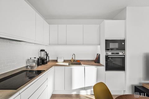 3 bedroom flat for sale, West Ham Lane, London, E15