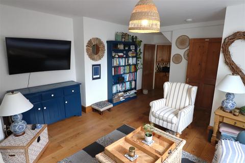 3 bedroom end of terrace house to rent, Fore Street, Ilfracombe EX34