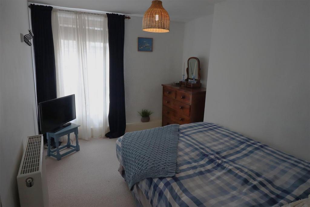 Bedroom 1.JPG