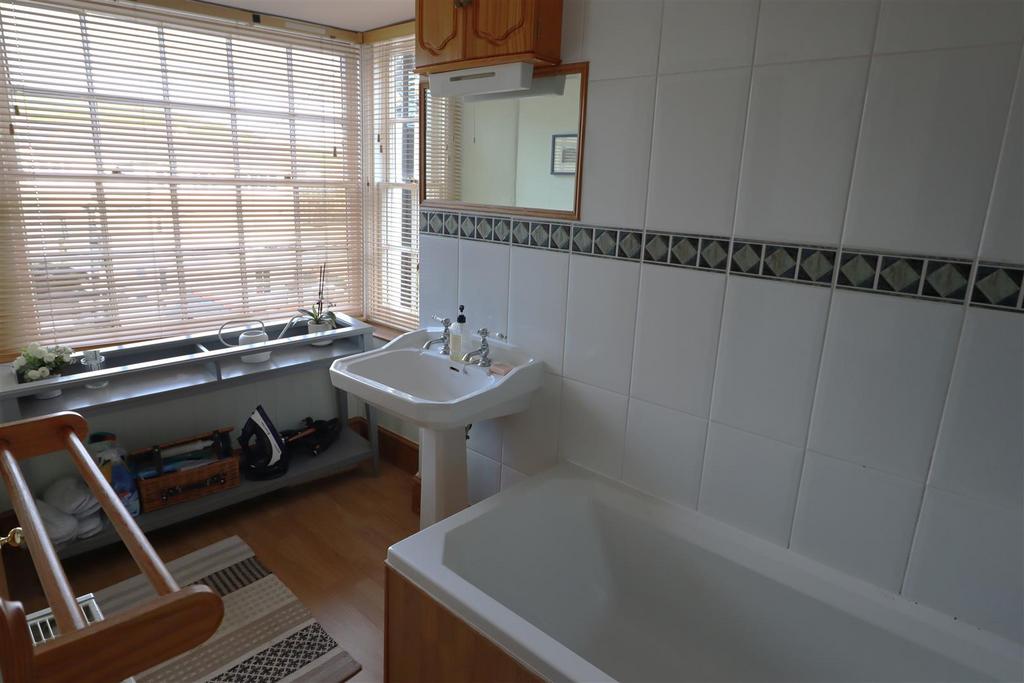 Bathroom.JPG