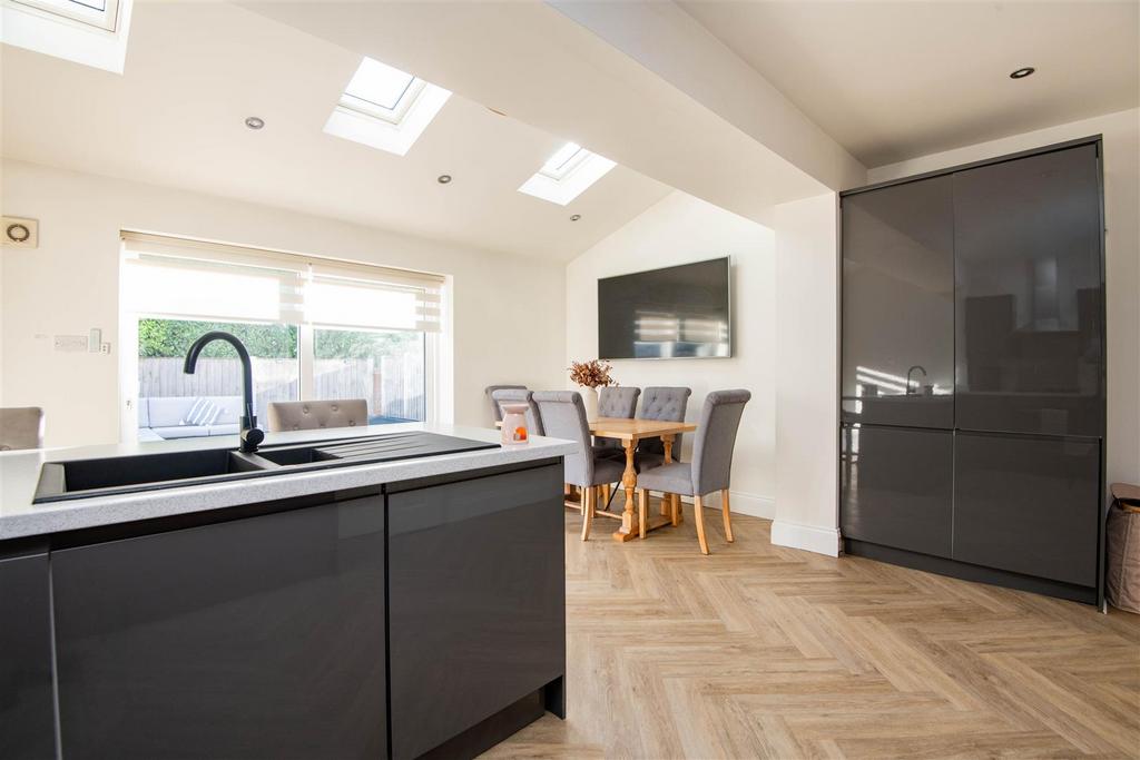 Kitchen / Diner