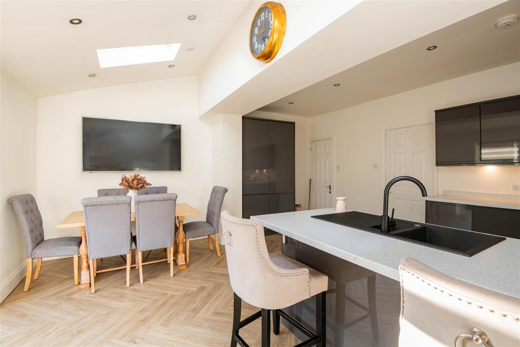 Kitchen / Diner
