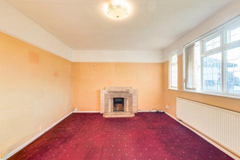 3 bedroom detached bungalow for sale, Rayleigh Road, Leigh-on-Sea, SS9