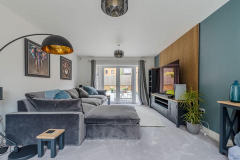 5 bedroom detached house for sale, Ormrod Grove, Locking