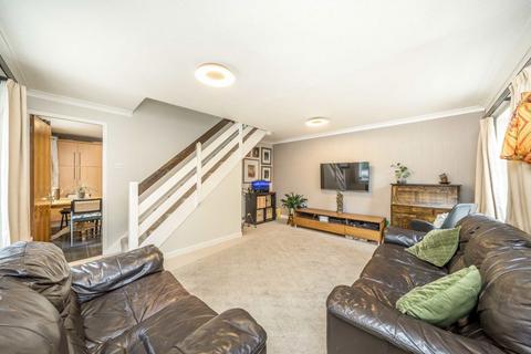 3 bedroom end of terrace house to rent, Redriff Road, London SE16