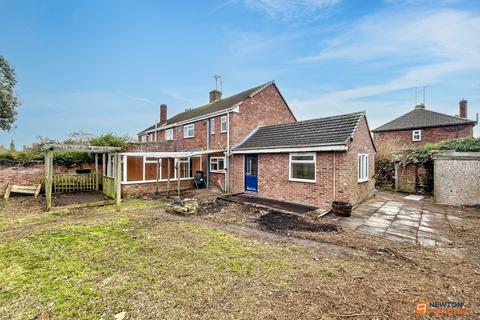 3 bedroom semi-detached house for sale, Lindsey Close, Walton, Peterborough, PE4