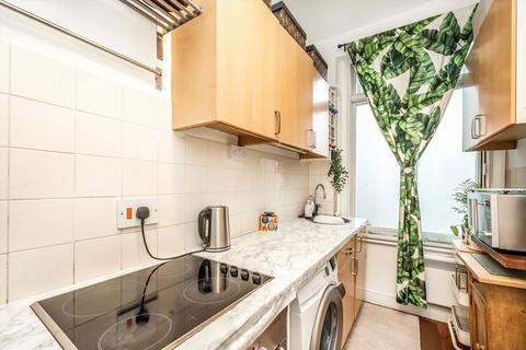 undefined, St. Margarets Road, St Margarets TW1