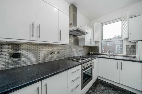2 bedroom flat for sale, Dollis Road, London N3