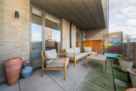 2 bedroom flat for sale, De Beauvoir Crescent, London N1
