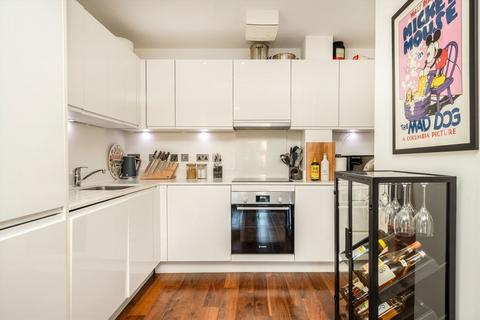 2 bedroom flat for sale, De Beauvoir Crescent, London N1