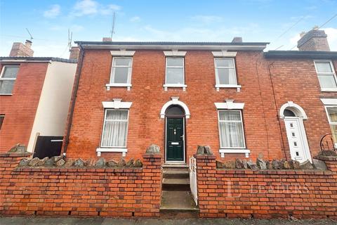 4 bedroom terraced house to rent, Gillam Street, Worcester, WR3