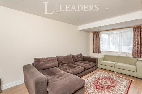 undefined, Fishers Field, Buckingham, Buckinghamshire, MK18