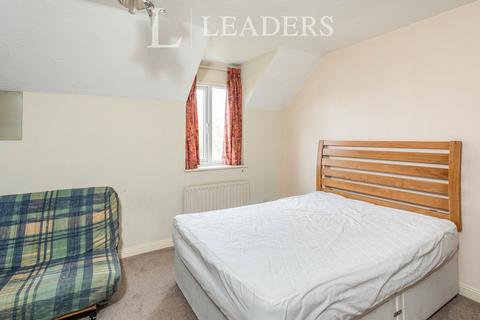 undefined, Fishers Field, Buckingham, Buckinghamshire, MK18