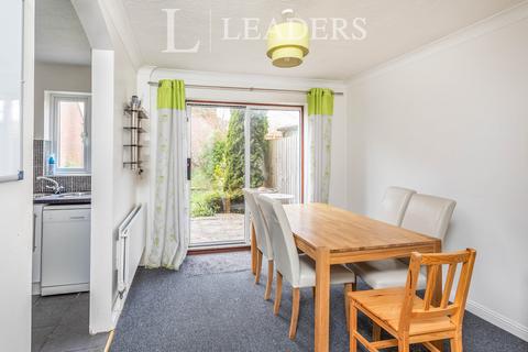 undefined, Fishers Field, Buckingham, Buckinghamshire, MK18