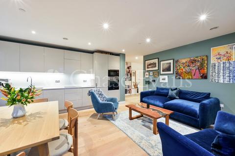 2 bedroom flat for sale, Ferraro House, 149 Walworth Road, Elephant & Castle, London, SE17