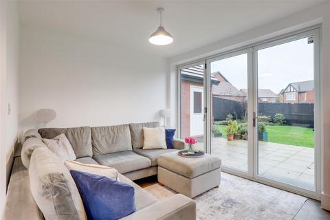 4 bedroom detached house for sale, Damstead Park Avenue, Alfreton DE55