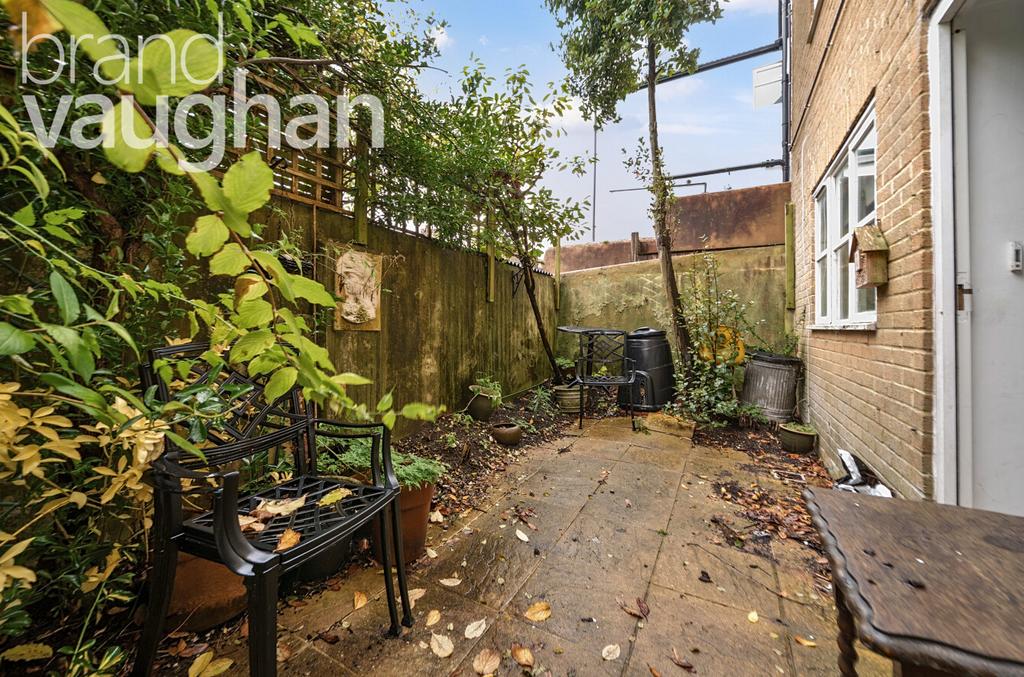 E1679db4-e635-46c...