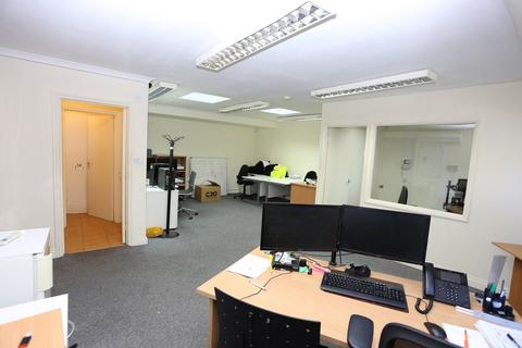 Office to rent, Monks Way London NW11 0AF
