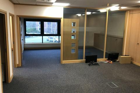 Office to rent, 8-10 Queensbridge Northampton NN4 7BF
