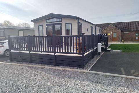 2 bedroom static caravan for sale, Yafforth Road Northallerton
