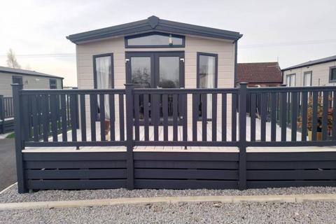 2 bedroom static caravan for sale, Yafforth Road Northallerton
