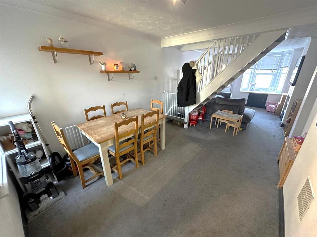Dining area.jpg