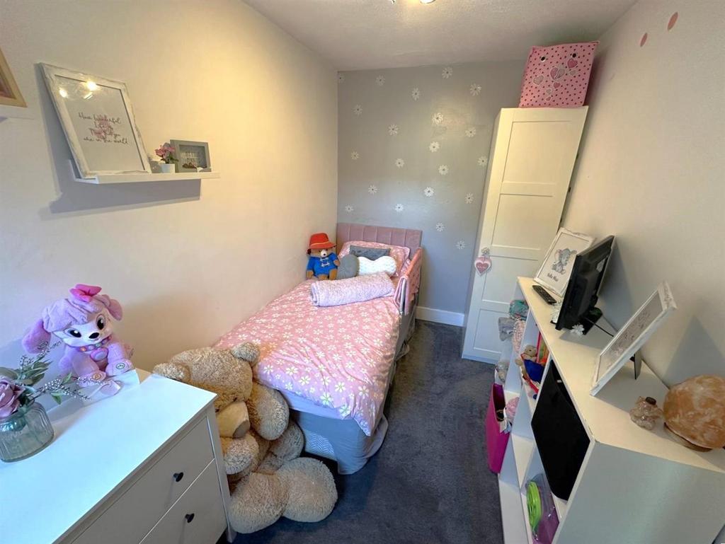 Bedroom 2.jpg