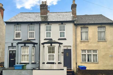 2 bedroom terraced house to rent, Ash Road, Aldershot