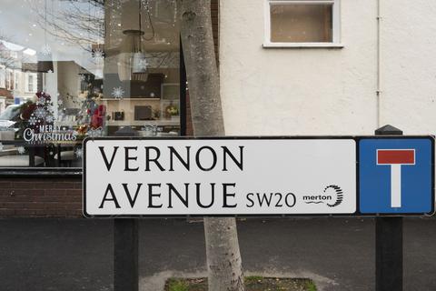 2 bedroom apartment for sale, Vernon Avenue, Raynes Park SW20