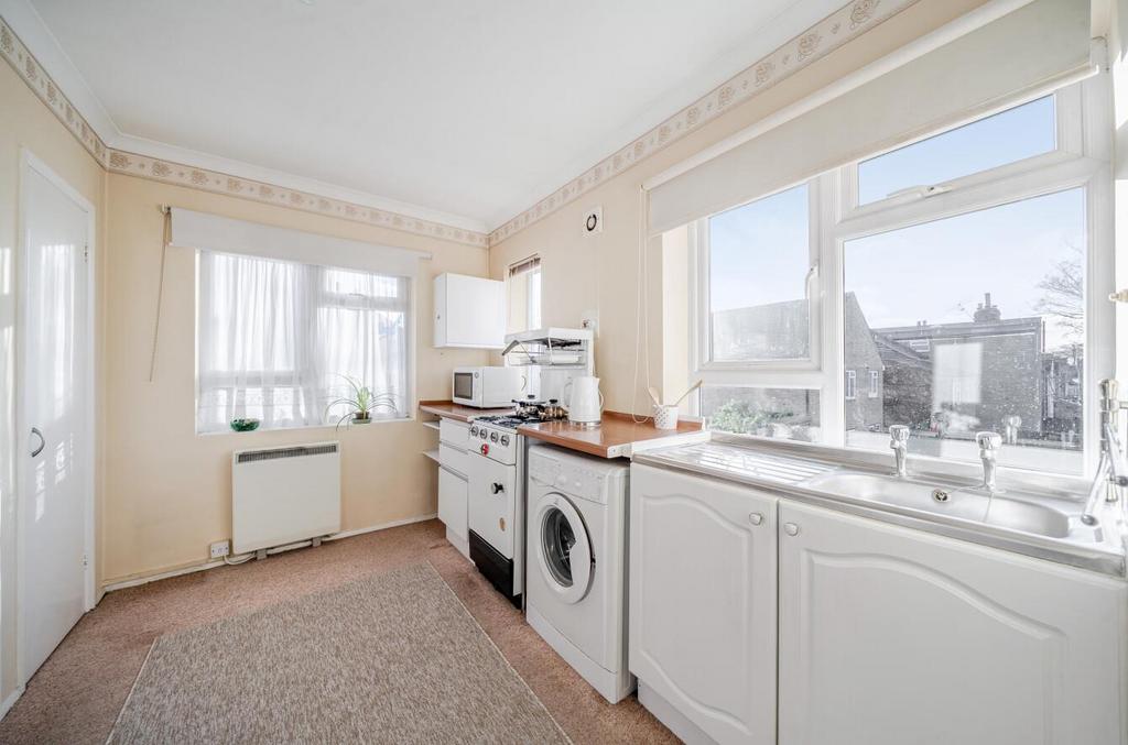 Kitchen1.jpg