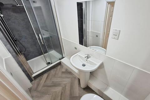 2 bedroom apartment for sale, Cromwell Avenue, Greater Manchester SK5