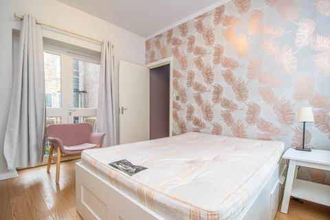 2 bedroom flat to rent, Curtain road, Shoreditch, London