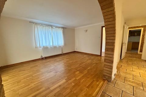 4 bedroom detached house to rent, The Street, Holywell Row, Suffolk, IP28 8LS