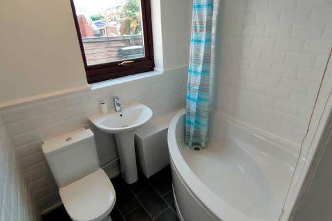 undefined, Rhosddu Road, Wrecsam LL11