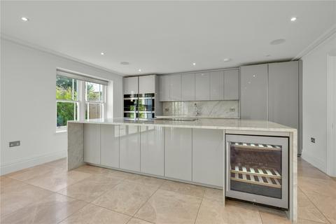 5 bedroom detached house to rent, Fairmile Lane, Cobham, Surrey, KT11