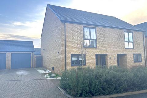 3 bedroom semi-detached house for sale, Rusling Way, Stevenage