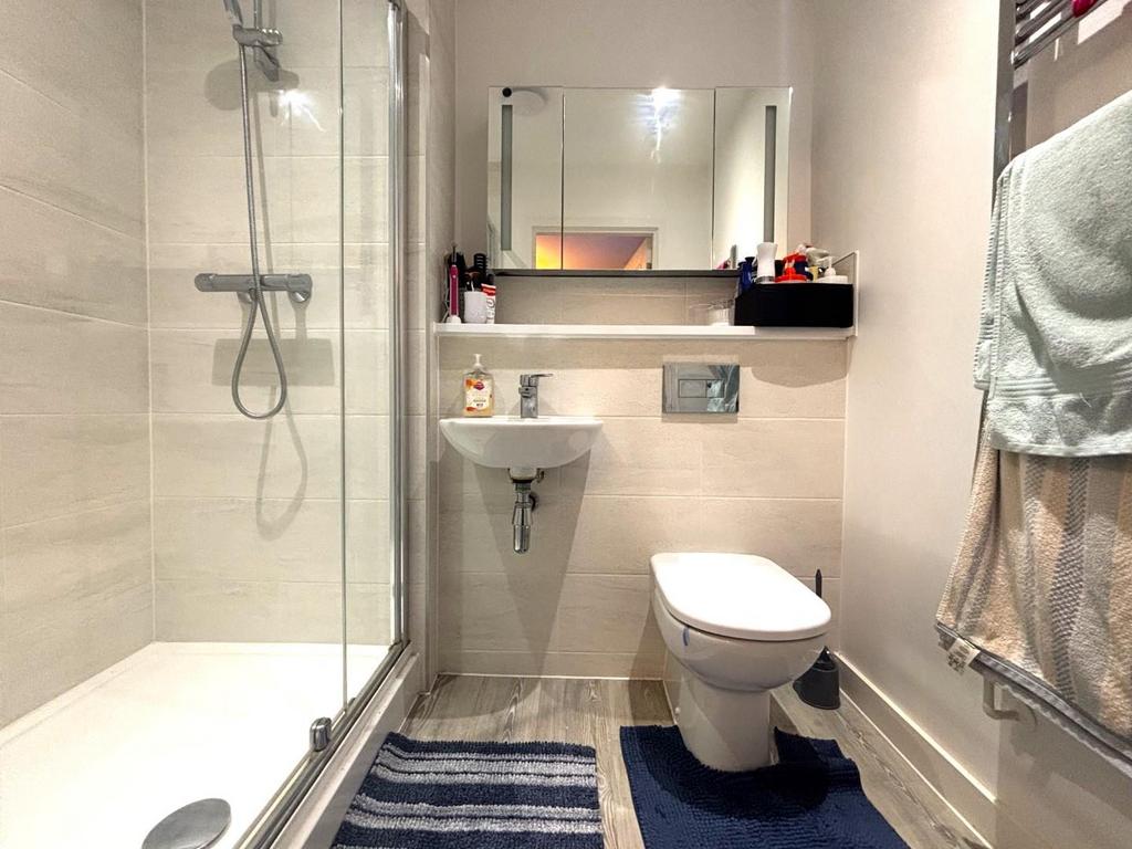 Ensuite.jpeg