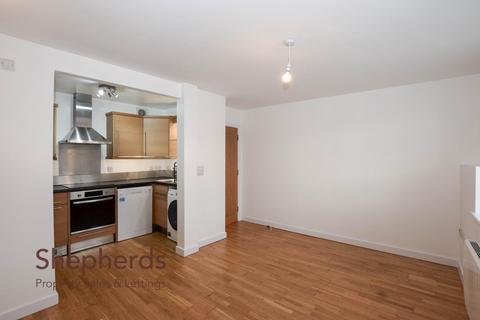 1 bedroom flat for sale, Turners Hill, Cheshunt EN8